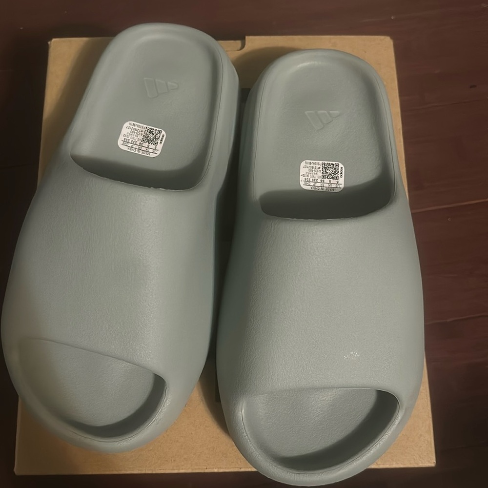 Yeezy slide brand new in box